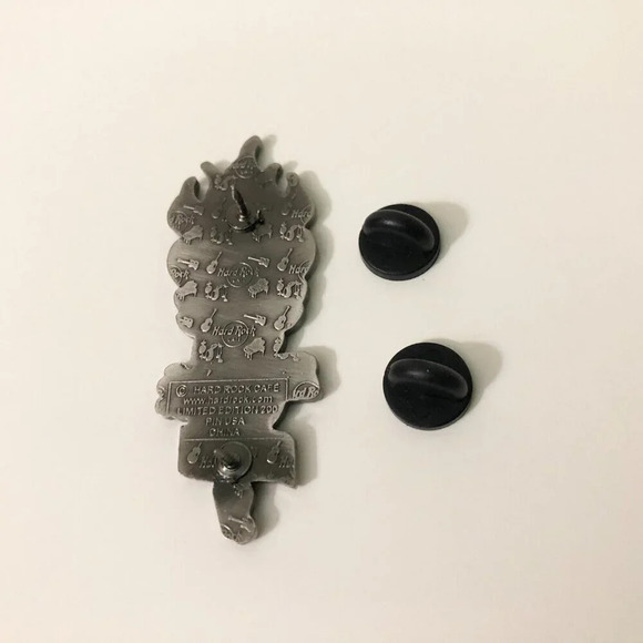 2002 Hard Rock Cafe Marketing Cafe Of The Year Pin - Picture 4 of 11